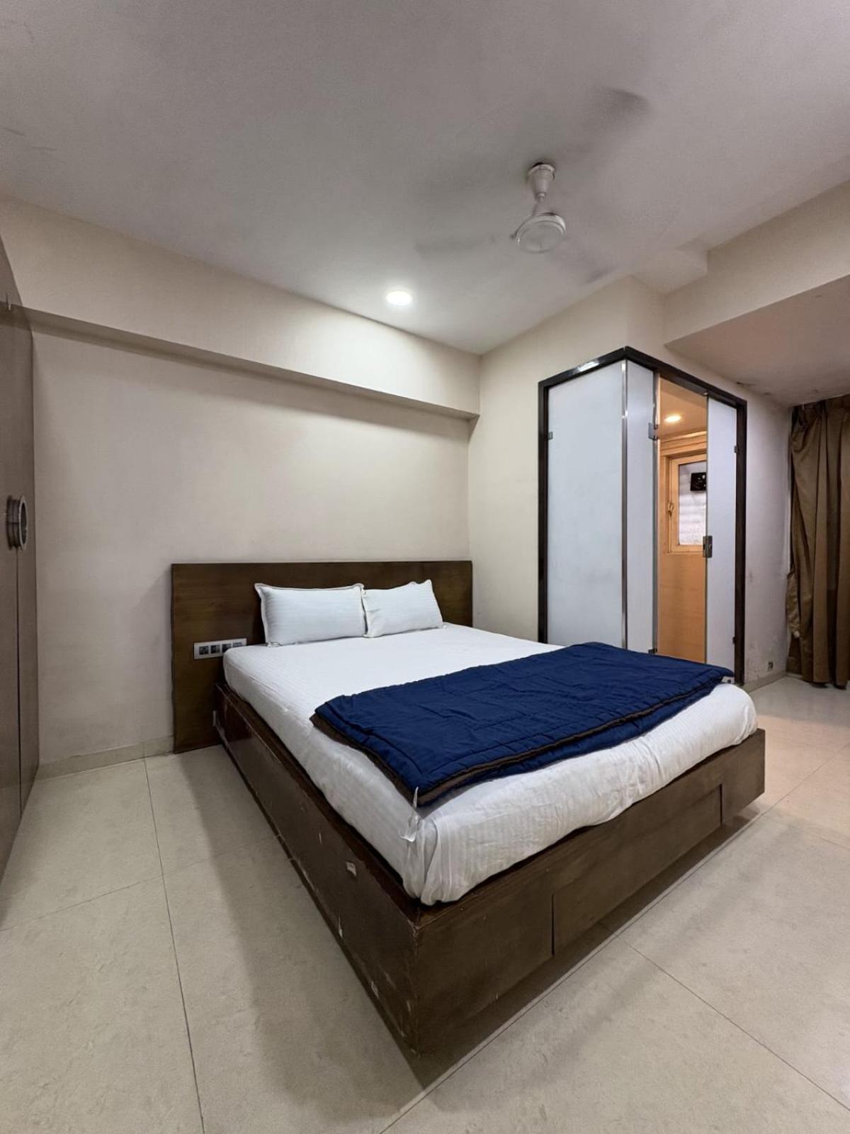 Apartament Cozy In Andheri Near Airport