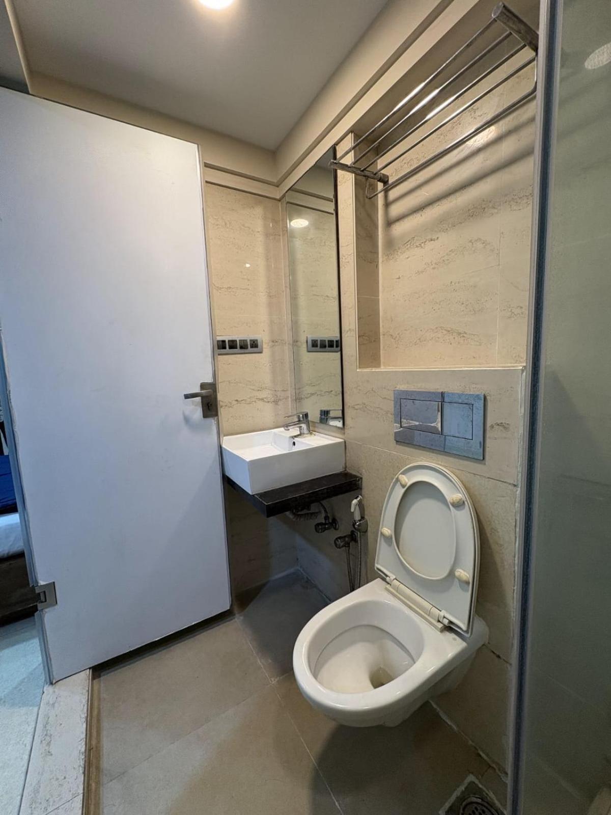 Cozy In Andheri Near Airport Bombaj