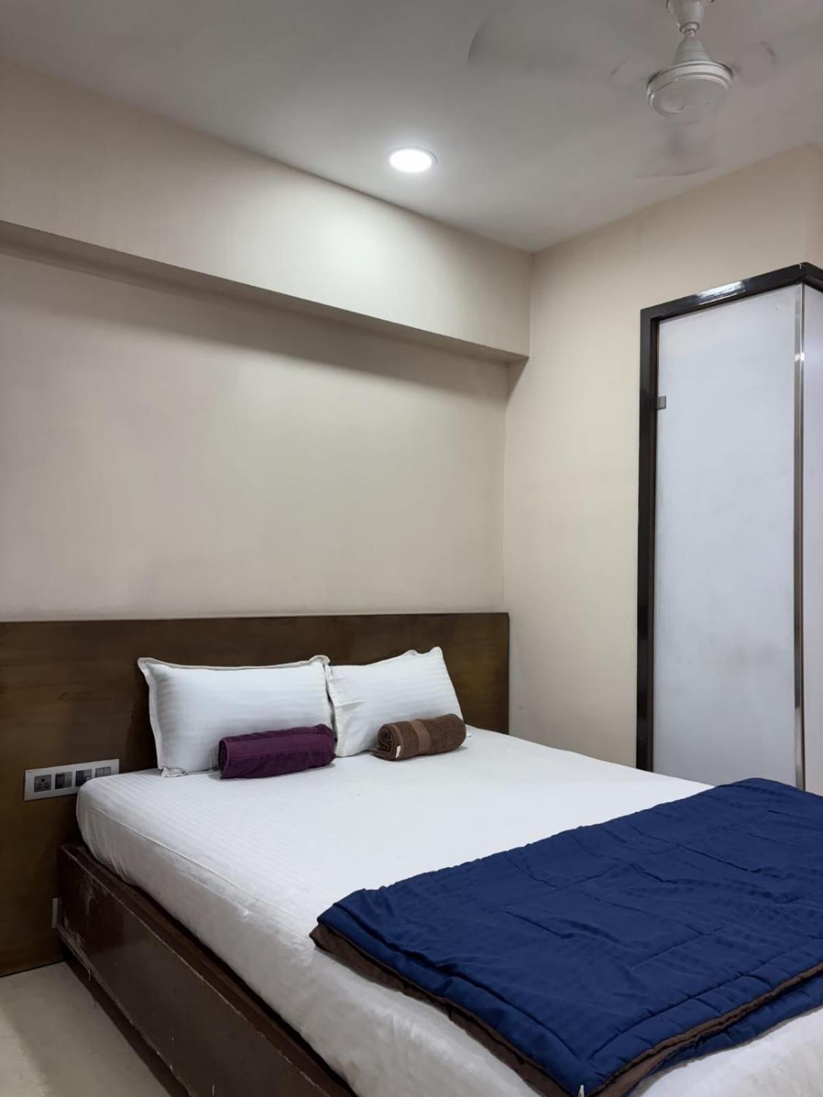 Cozy In Andheri Near Airport Apartament